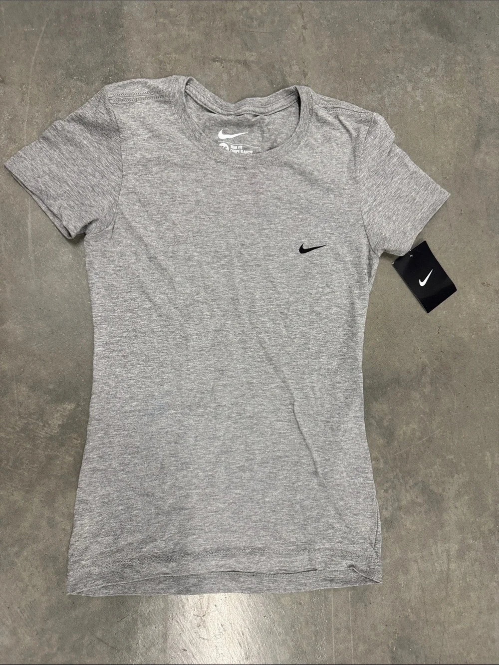 Nike XS Women’s Heather Grey Short Sleeve Crew Tee with Black Swoosh